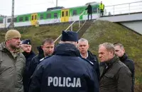 Дональд Туск на месте диверсии
