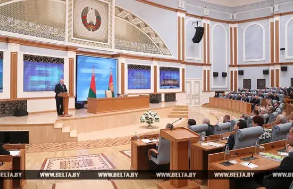 President Alexander Lukashenka at a meeting with business circles. Photo: BELTA