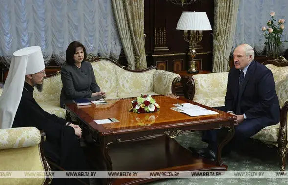 Митрополит Вениамин, Наталья Кочанова и Александр Лукашенко / БЕЛТА​