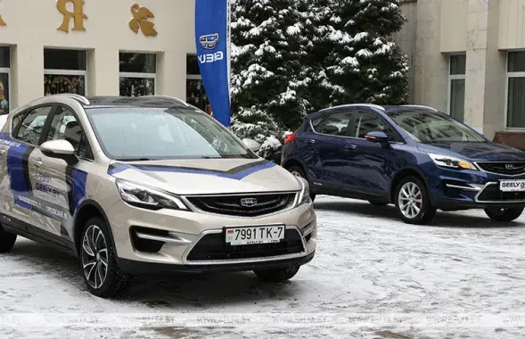 У дылерскім цэнтры Мінска цэны на гэтыя аўтамабілі значна ніжэйшыя за маскоўскія / БЕЛТА
