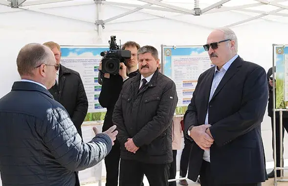Александр Лукашенко в Наровлянском районе / president.gov.by