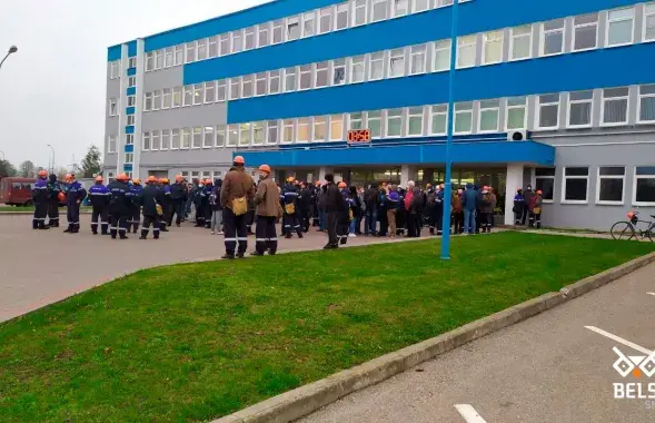 Рабочие на "Гродно Азоте" утром 26 октября / @belsat​