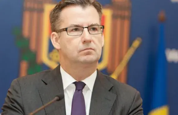 Дирк Шубель