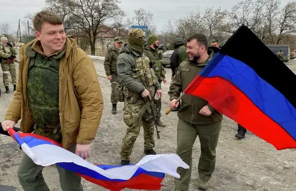 Глава так называемой &quot;ДНР&quot; Денис Пушилин (справа) / РИА Новости