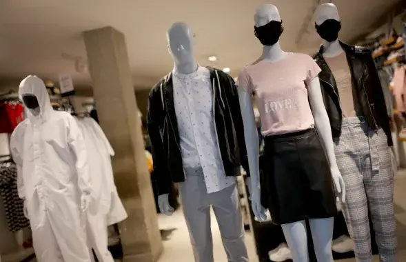 Масочный режим / Reuters