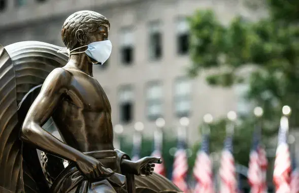 Памятник в Нью-Йорке / Reuters