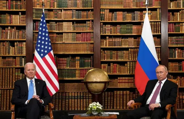 Джо Байден и Владимир Путин в Женеве / Reuters​