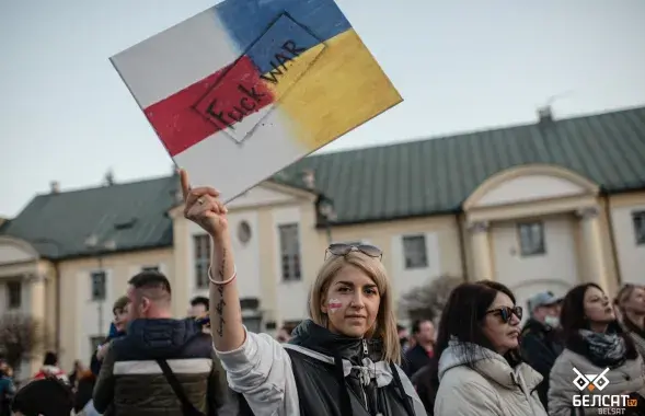 Беларусы на пратэсце супраць расійскай агрэсіі ў Беластоку, Польшча / Белсат