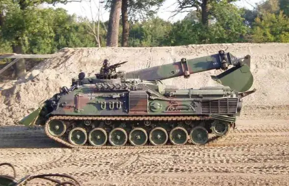 Pionierpanzer 2A1 Dachs / facebook.com
