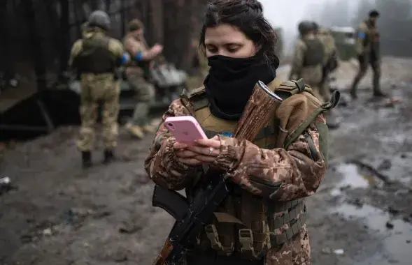 Украинцы и украинки на защите Родины / facebook.com/UkrainianLandForces/