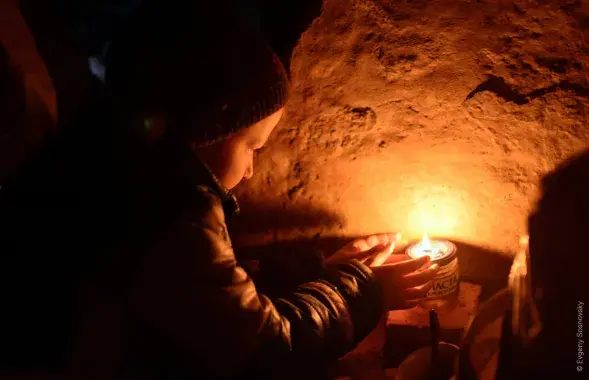 В бомбоубежище Мариуполя​ / facebook.com/evgeny.sosnovsky