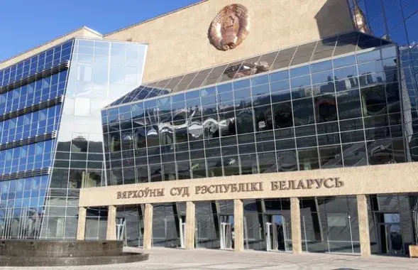 СК: школьнік у Стоўбцах спярша зарэзаў настаўніцу гісторыі
