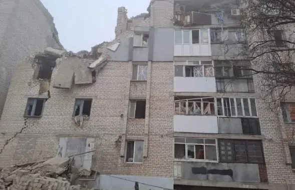 Российские ракеты попадают и в жилые дома / https://www.facebook.com/MNS.GOV.UA
