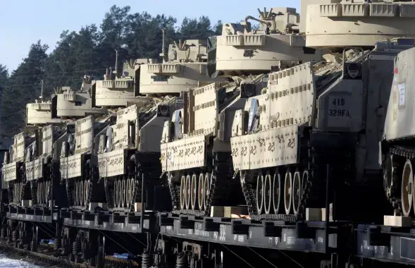 Новая бронетехника для Украины / Иллюстративное фото Reuters
