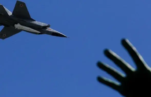 Истребитель МиГ-31К с гиперзвуковой баллистической ракетой “Кинжал” / gettyimages.com
