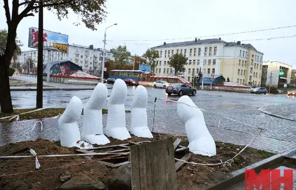 Скульптура символизирует заботу о природе / minsknews.by
