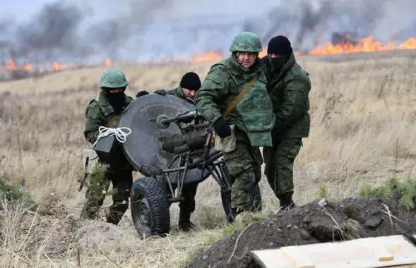 Расійскія вайскоўцы з мінамётам / ria.ru
