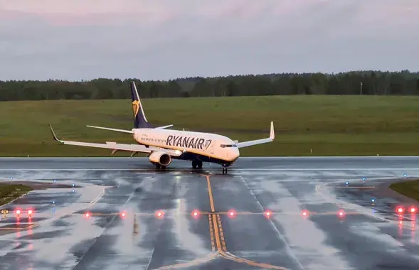 Самалёт Ryanair прыляцеў у Вільню пасля сямігадзіннага вымушанага прыпынку ў Мінску / Reuters​
