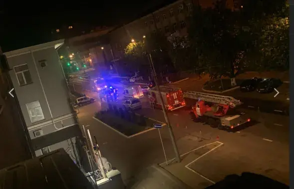 Бліжэйшыя вуліцы перакрылі, на месца прыехалі ратавальнікі і медыкі /&nbsp;@belpepel
