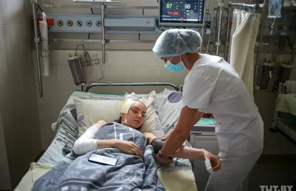 Людзі ў бальніцы хуткай медыцынскай дапамогі, збітыя ў ЦІП на Акрэсціна&nbsp;/ TUT.BY