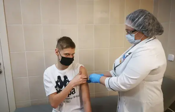 Прышчапіцца ад COVID-19 са згоды бацькоў могуць дзеці з 12 гадоў / @minzdravbelarus​