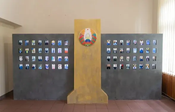 Доска с &quot;покаянными видео&quot; белорусов