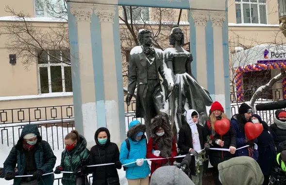 Акция на Арбате в Москве / Влад Докшин, &laquo;Новая газета&raquo;