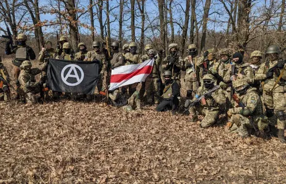 Belarusians in the international anti-authoritarian unit of the military/photo from Yauhen&#39;s archive