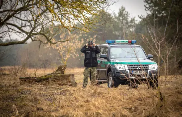 Усяго польскія памежнікі ўчора спынілі 63 чалавекі, якія незаконна спрабавалі трапіць у Польшчу з тэрыторыі Беларусі / twitter.com/Straz_Graniczna
