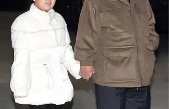 Ким наблюдает за запуском ракеты /&nbsp;North Korea's Korean Central News Agency via Reuters
