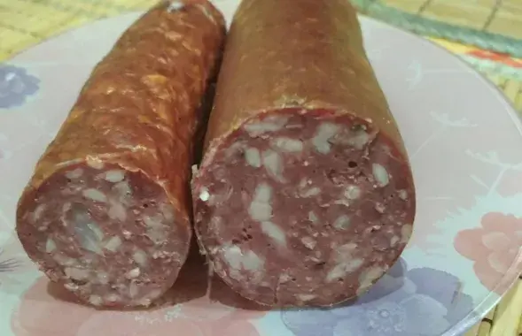 "Сервелат трафейны" з дадаткам мяса дзічыны з Ганцавіцкага лясгаса / ganc-chas.by
