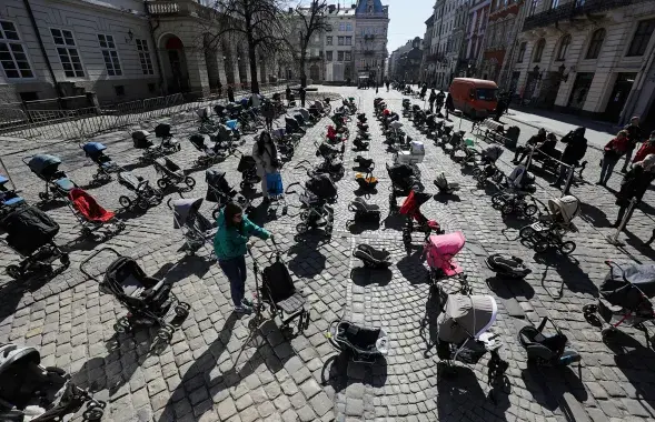 Акцыя ў Львове ў памяць па&nbsp;загінулых дзецях / Reuters​