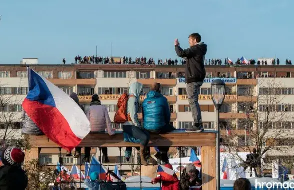 Акцыя з патрабаваннем адстаўкі прэм&#39;ер-міністра Чэхіі Андрэя Бабіша на раўніне Летна ў Празе, Чэхія, 16 лістапада 2019 года / Аляксандр Кохан / hromadske