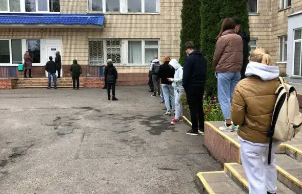 Очереди в новополоцкой поликлинике / gorod214.by​