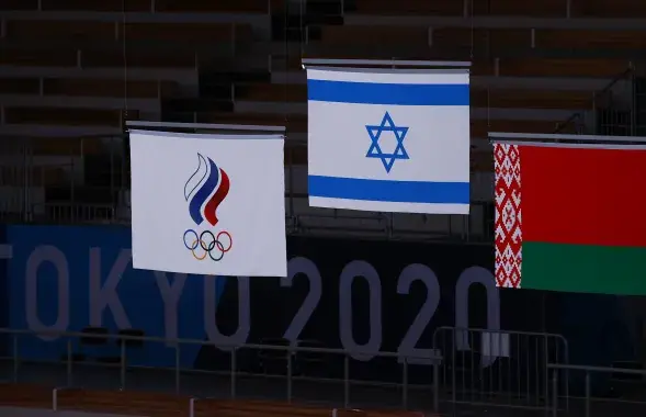 На Алімпіядзе ў Токіа&nbsp;беларускія спартоўцы выступалі пад дзяржаўным сцягам, каманда Расіі &mdash; пад нейтральным / Reuters
