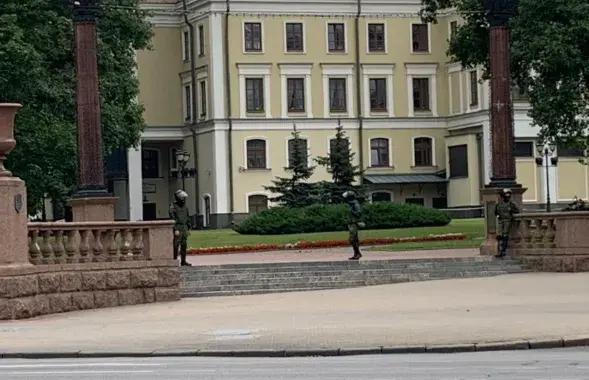 Силовики в Алексанровском сквере 23 августа 2020 года / Еврорадио