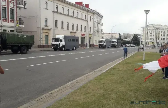 К учителям приехали автозаки / Еврорадио​