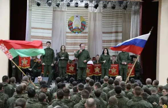 Выступление оркестра Вооружённых сил Беларуси перед белорусскими и российскими военными во время учений &quot;Союзная решимость&quot; / Министерство обороны Беларуси