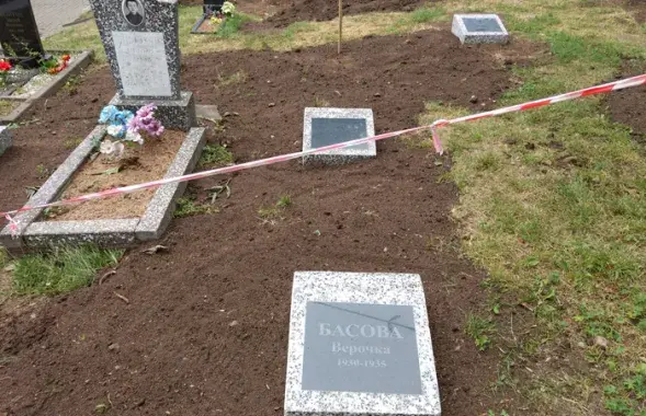 "Гэтым хіба што кароў агароджваць”. Як акультурваюць Вайсковыя могілкі ў Мінску