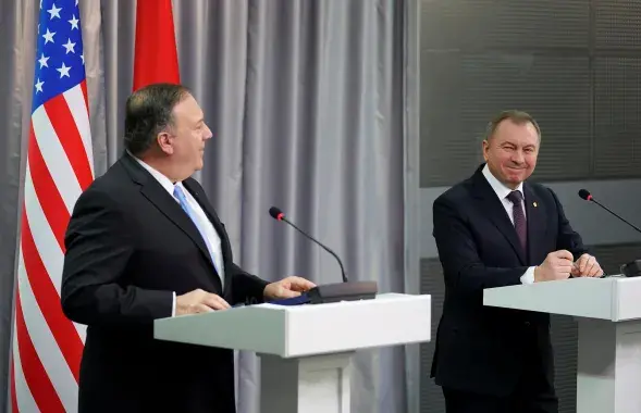 Майк Пампеа і Уладзімір Макей / Reuters