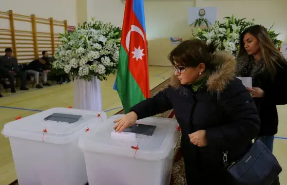 Выбары ў парламент у Азербайджане / Reuters