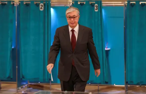 Новы прэзідэнт Казахстана Касым-Жамарт Такаеў на выбарчым участку / Reuters