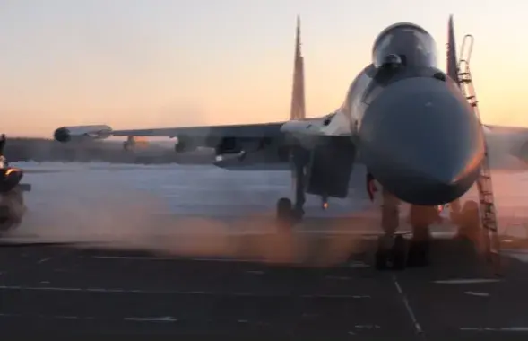 Су-35 перад пераброскай у Беларусь