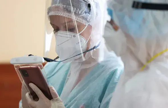 Лекары ў клініцы пакуль не разумеюць, як абысціся без месэнджараў у экстранай сітуацыі (фота носіць ілюстрацыйны характар) / БЕЛТА​