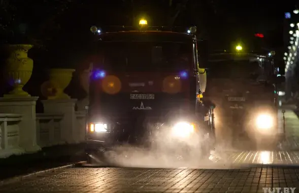 Дэзінфекцыя Мінска / Дар'я Буракіна, tut.by