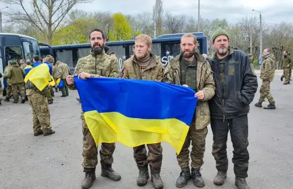 Украинские военные, которые вернулись из плена /&nbsp;facebook.com/GeneralStaff.ua
