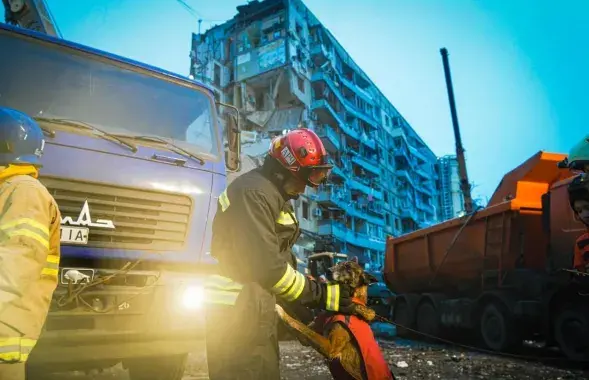 В Днепре завершили спасательную операцию на месте попадания ракеты в многоэтажку / ГСЧС Украины
