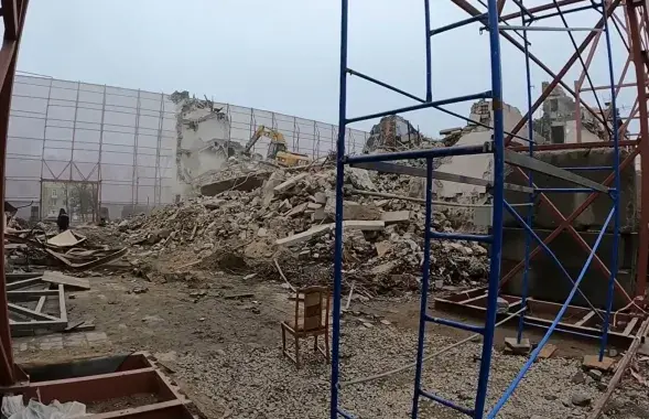 Знос драмтэатра ў Марыупалі / скрыншот відэа
