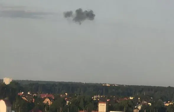 Дым у небе ў Новай Маскве / фота з сацсетак
