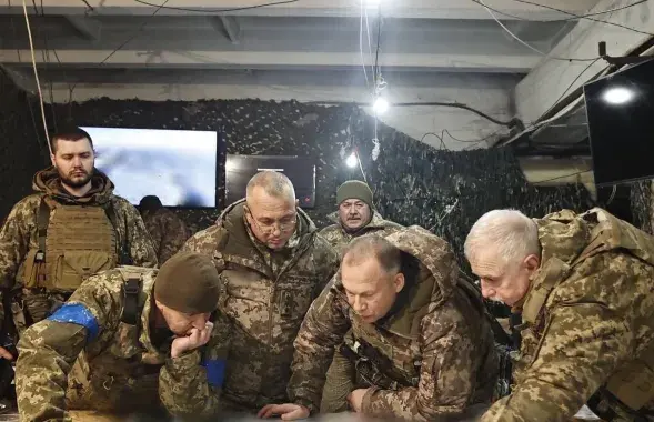 Камандуючы Сухапутных войскаў УСУ Аляксандр Сырскі наведаў Бахмут і Салядар / Telegram&nbsp;
